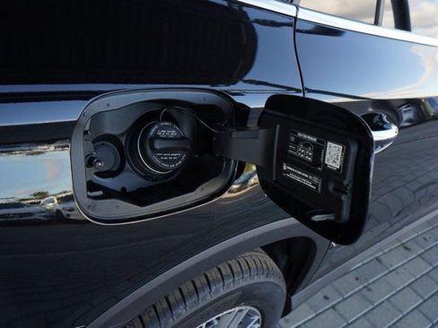 New 2026 Mercedes-Benz GLC 300 image 12