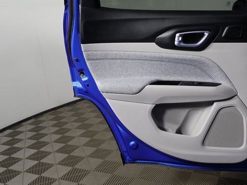 Used 2023 Jeep Compass Latitude w/ Sun and Sound Group image 22