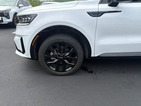 Certified 2023 Kia Sorento SX AWD/4WD image 9