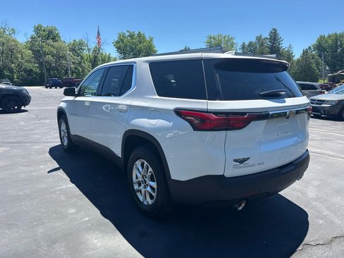 Used 2022 Chevrolet Traverse LS AWD/4WD image 5