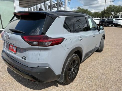 Certified 2023 Nissan Rogue SV w/ SV Premium Package FWD image 7