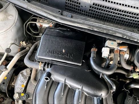 Used 2017 Nissan Versa SV image 35