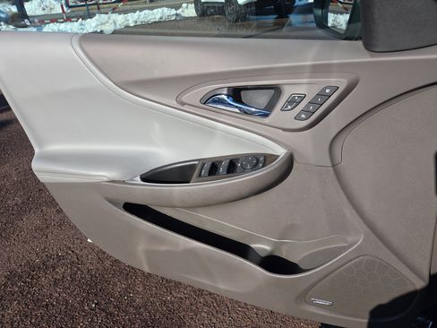 Used 2017 Chevrolet Malibu Premier w/ Premier Sun and Wheel Package image 14