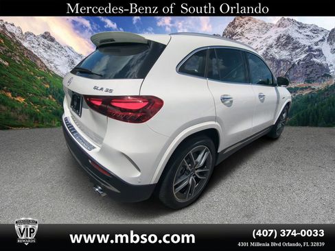 New 2025 Mercedes-Benz GLA 35 AMG 4MATIC image 17