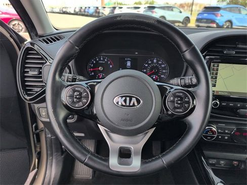Used 2020 Kia Soul EX image 24