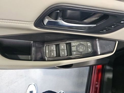 Used 2023 Nissan Rogue SL AWD/4WD image 11