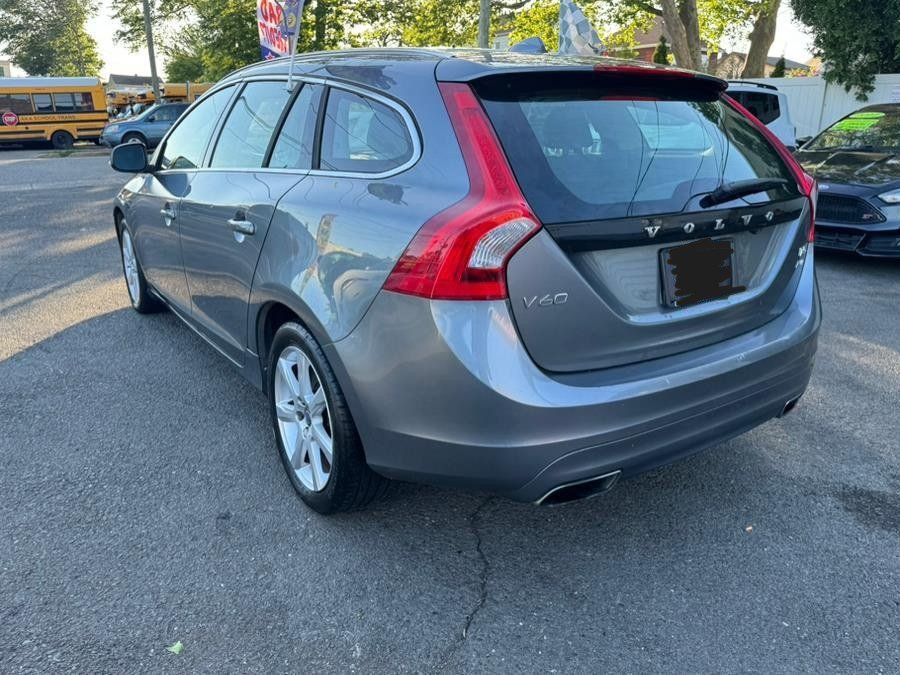 Used 2017 Volvo V60 T5 Premier w/ Convenience Package AWD/4WD image 5