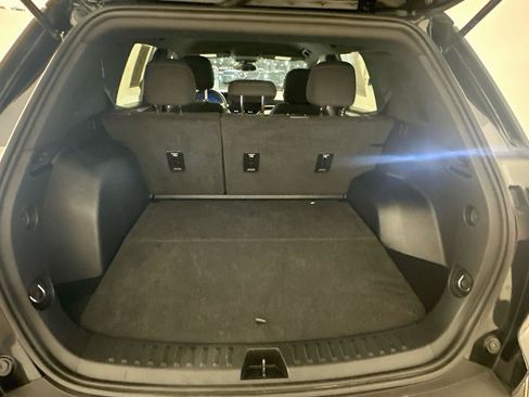 Used 2025 Chevrolet Equinox LT AWD/4WD image 30