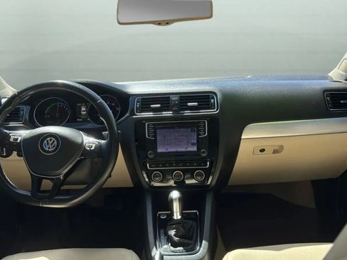 Used 2016 Volkswagen Jetta SEL Premium FWD image 34