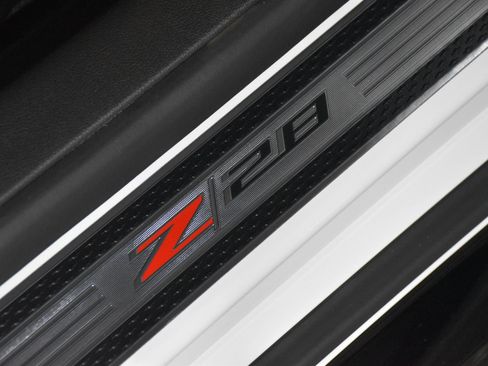 Used 2014 Chevrolet Camaro Z/28 RWD image 39