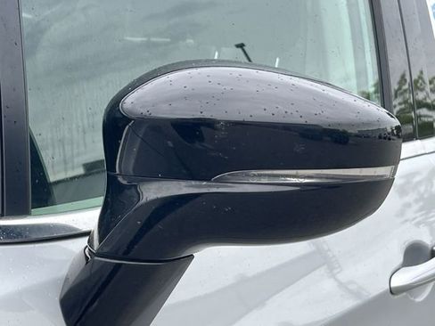 Used 2024 Chrysler Pacifica Touring-L FWD image 41