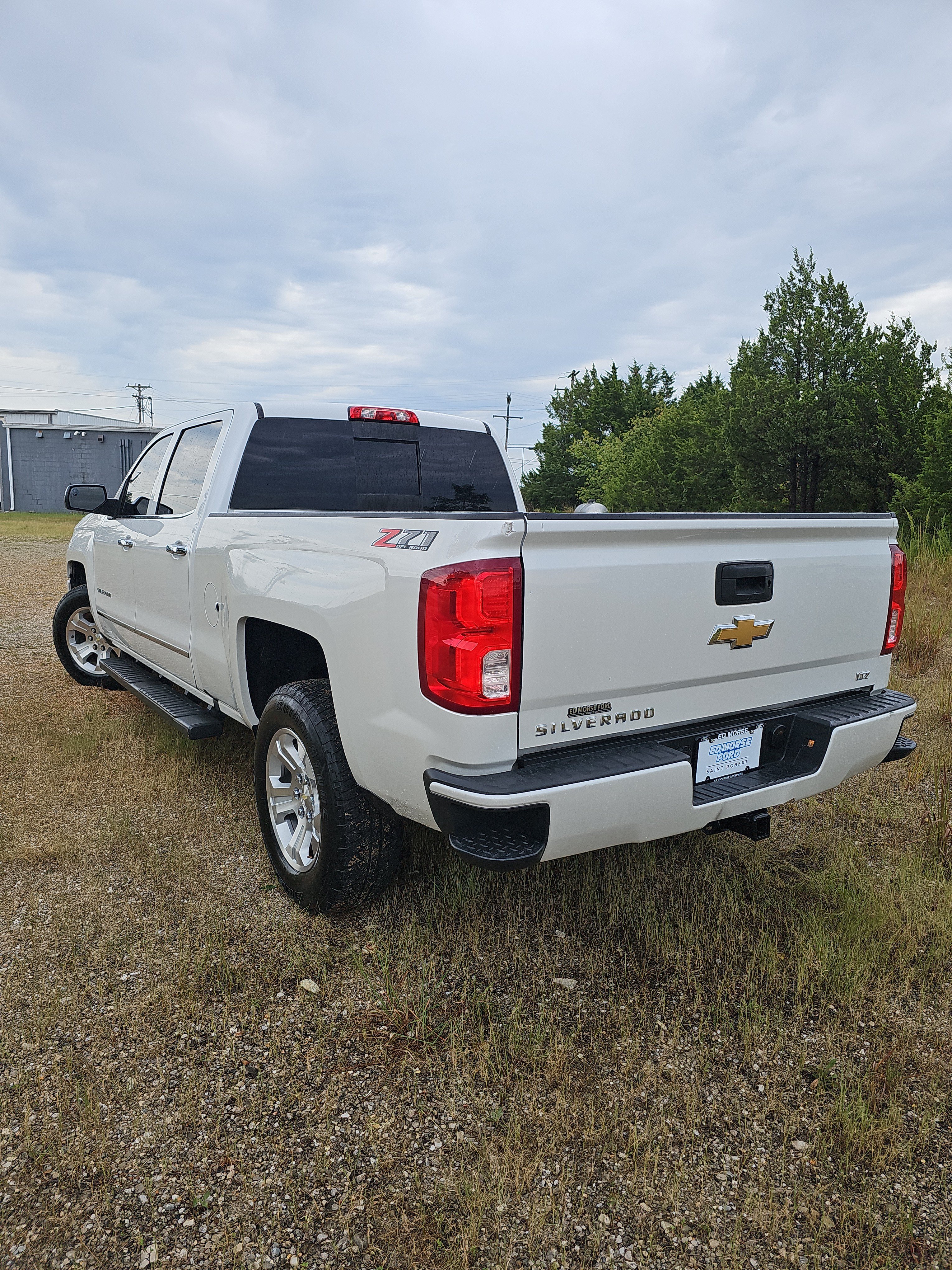 Used 2018 Chevrolet Silverado 1500 LTZ Z71 AWD/4WD image 6