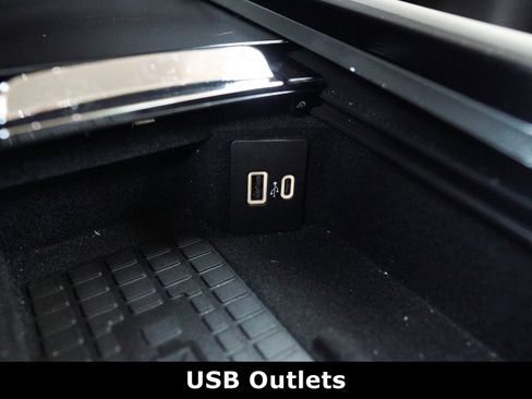 Used 2024 Lincoln Corsair Reserve w/ Equipment Group 201A image 10