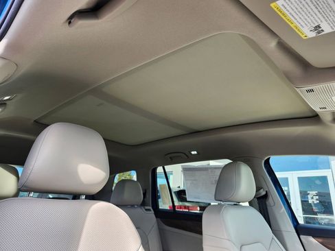 New 2026 Volkswagen Atlas SE image 11