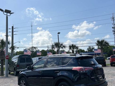 Used 2017 Toyota RAV4 LE image 6