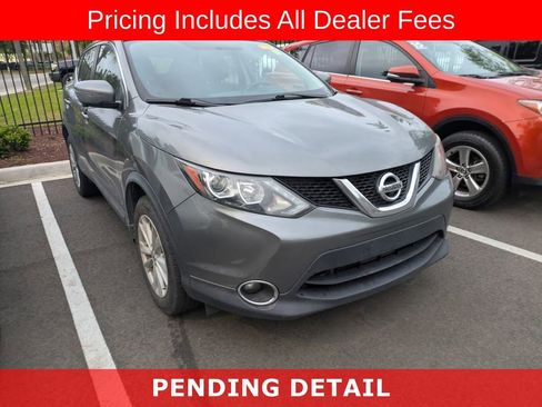 Used 2017 Nissan Rogue Sport SV w/ SV Premium Package FWD image 1