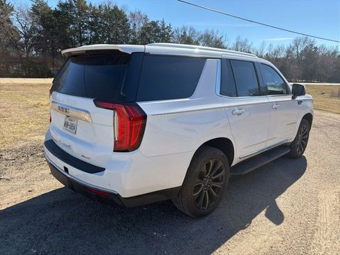 Used 2021 GMC Yukon SLT w/ SLT Premium Package image 5