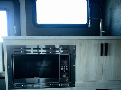 Used 2020 Mercedes-Benz Sprinter 3500 image 18