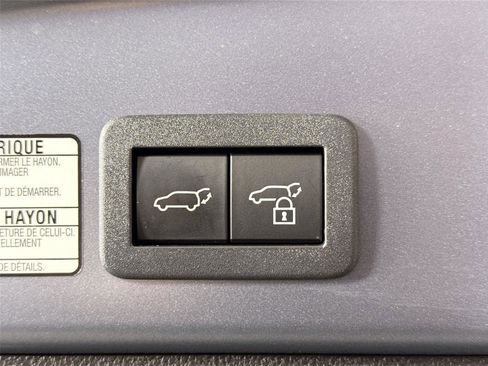 Certified 2024 Toyota Corolla Cross XLE image 54