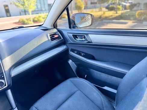 Used 2018 Subaru Legacy 2.5i Premium AWD/4WD image 11