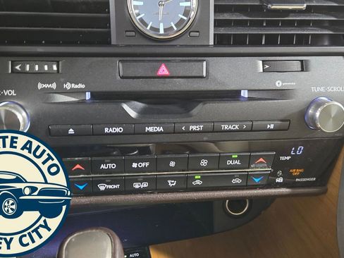 Used 2019 Lexus RX 350 350 w/ Premium Package image 15