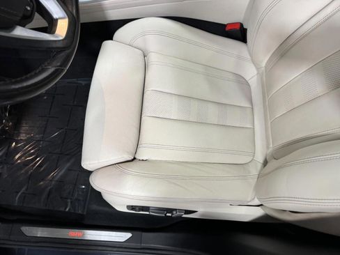 Used 2020 BMW X5 xDrive40i w/ Premium Package image 28