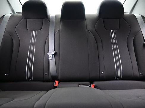 Certified 2024 Hyundai Elantra SEL FWD image 15