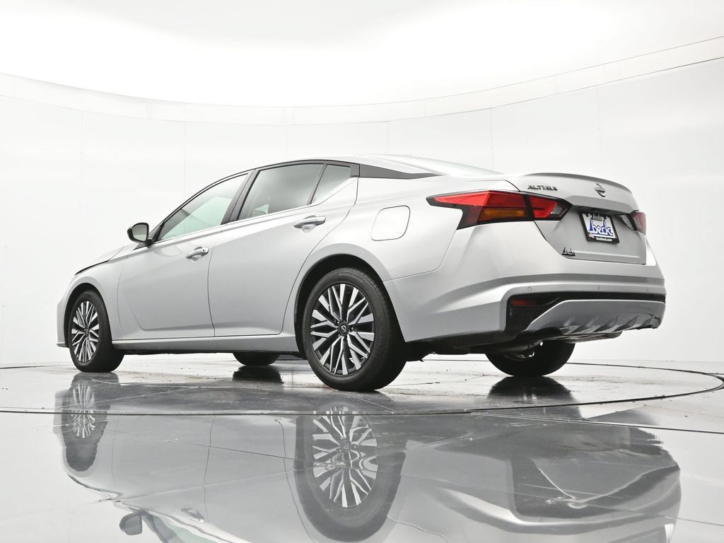 Certified 2025 Nissan Altima 2.5 SV FWD image 42