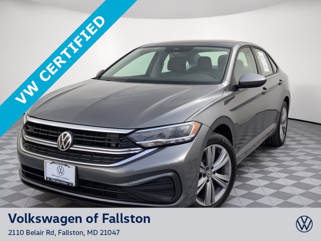 Certified 2024 Volkswagen Jetta SE FWD image 1