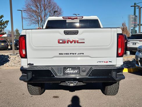 Used 2024 GMC Sierra 1500 AT4X image 11
