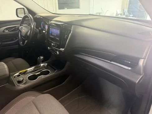 Used 2020 Chevrolet Traverse LT FWD image 14