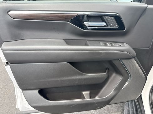 Certified 2025 Chevrolet Tahoe LT AWD/4WD image 12