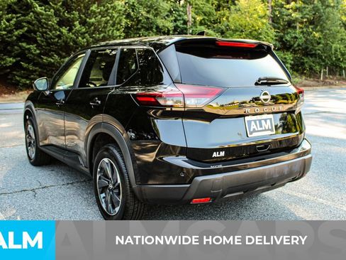 Used 2025 Nissan Rogue SV FWD image 4