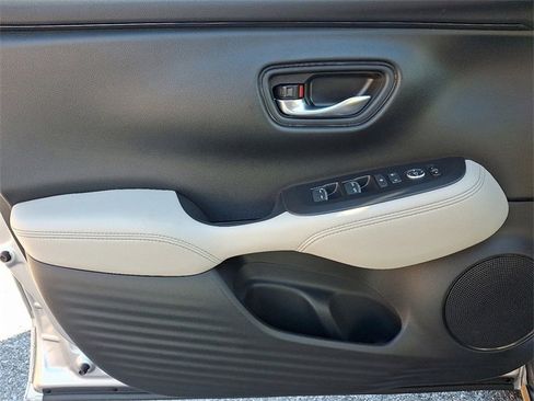 Certified 2026 Honda HR-V EX-L image 12