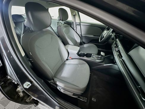 Used 2025 Kia K4 LXS image 29