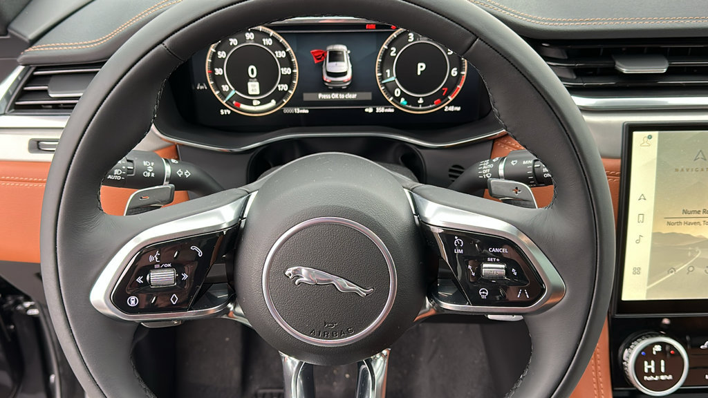 Used 2026 Jaguar F-PACE R-Dynamic S AWD/4WD image 14