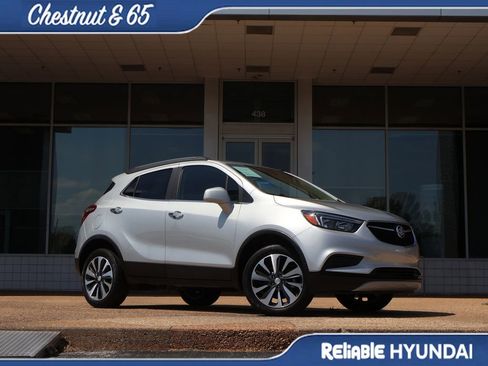 Used 2022 Buick Encore Preferred w/ Safety Package image 2