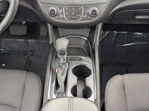 Used 2025 Chevrolet Malibu LT FWD image 16