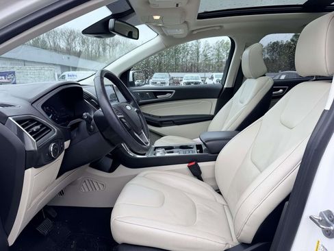 Used 2022 Ford Edge Titanium image 20