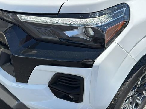Used 2023 Chevrolet Colorado Z71 w/ Z71 Convenience Package 2 AWD/4WD image 6