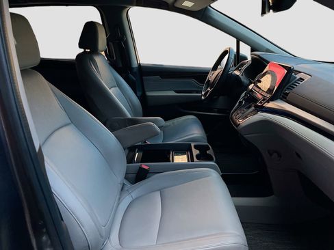 Used 2023 Honda Odyssey Touring image 30