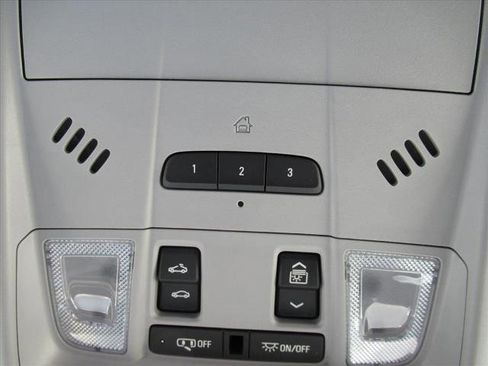 Used 2024 GMC Terrain SLT w/ Infotainment Package II AWD/4WD image 29