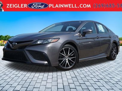 Used 2022 Toyota Camry SE w/ Cold Weather Package