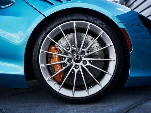 Used 2025 McLaren Artura Spider image 25