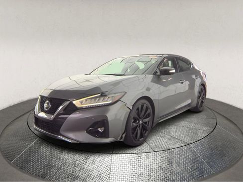 Used 2020 Nissan Maxima SR w/ Sport Mat Group FWD image 3