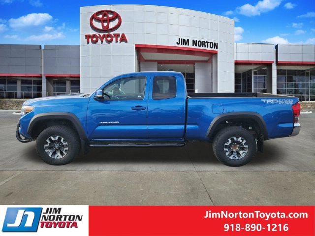 Used 2017 Toyota Tacoma TRD Off-Road w/ Tow Package AWD/4WD image 5