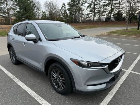 Used 2017 MAZDA CX-5 Touring image 2