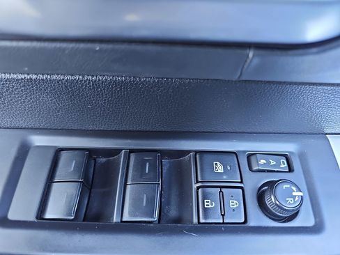 Used 2023 Toyota Tundra Platinum image 31