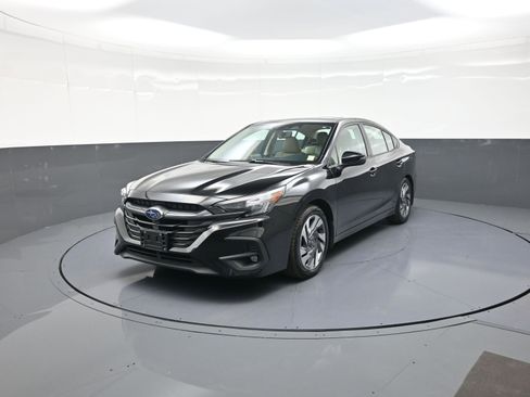 Used 2025 Subaru Legacy Limited image 7