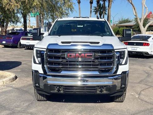 Used 2025 GMC Sierra 3500 SLE image 3